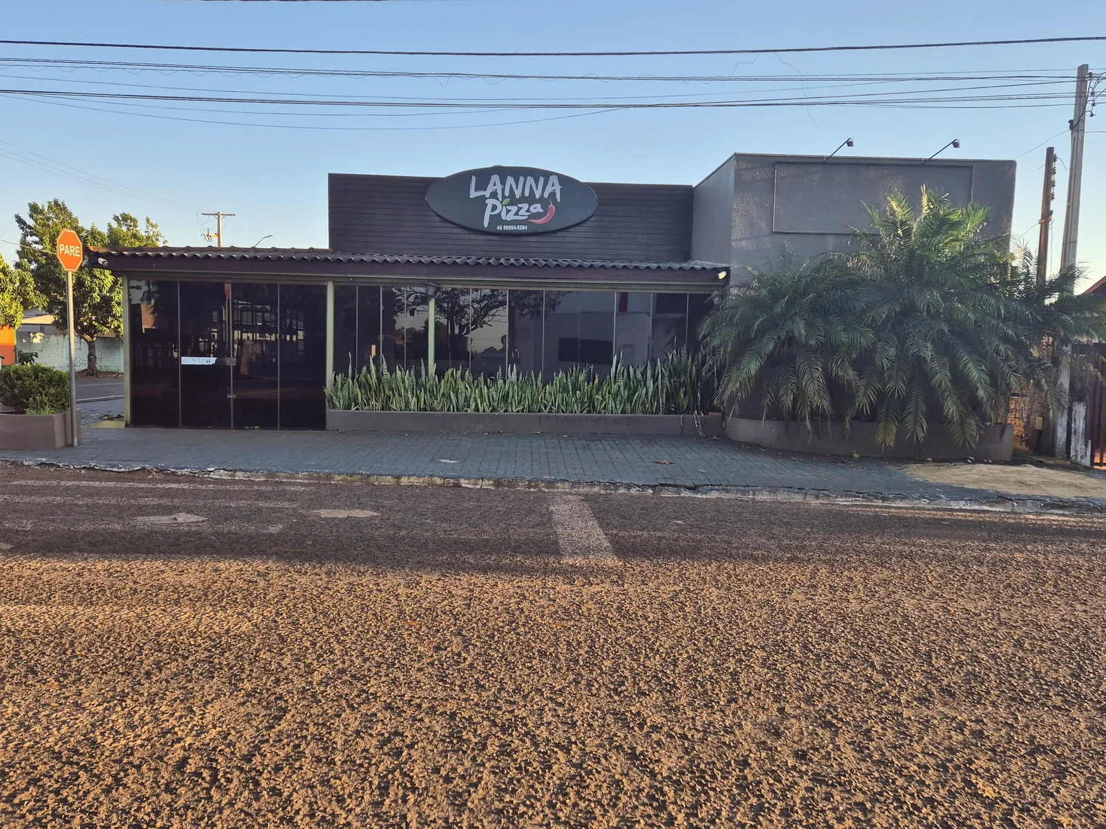 Vista frontal da Lanna Pizza